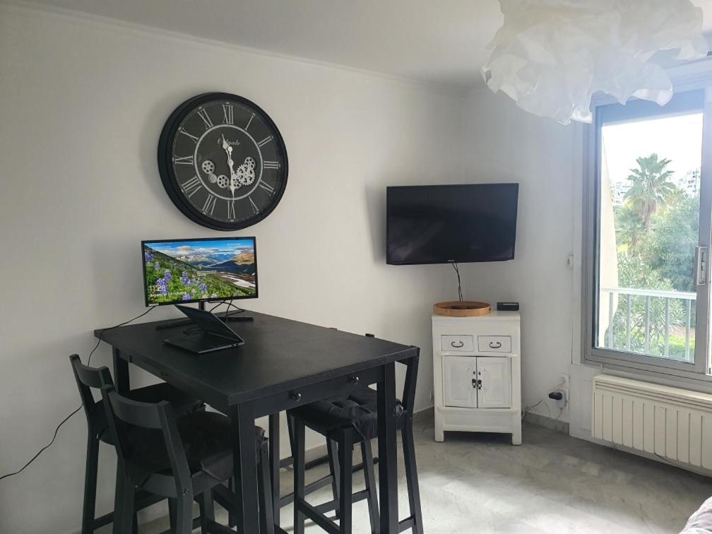 Joli Studio, La Grande Pyramide, Parking Dış mekan fotoğraf